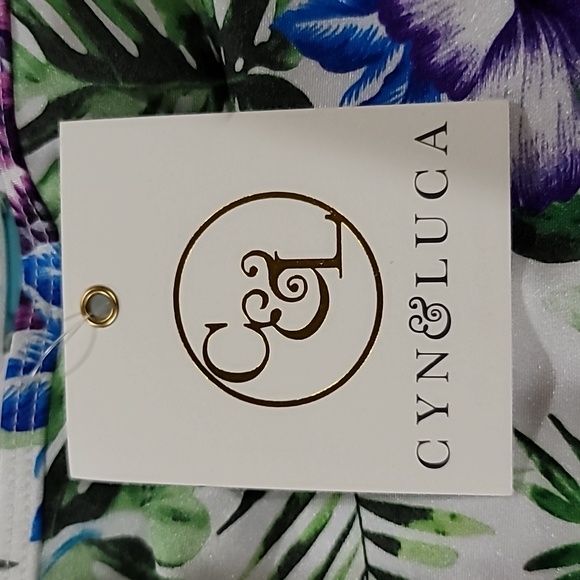 NWT- Hibiscus and Palm Tankini - Picture 7 of 7